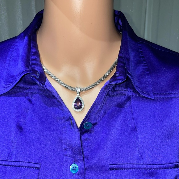 BCBGMAXAZRIA SILK PURPLE BUTTON BLOUSE CAP SLEEVE SIZE M 💜💜💜 EUC - Picture 5 of 13